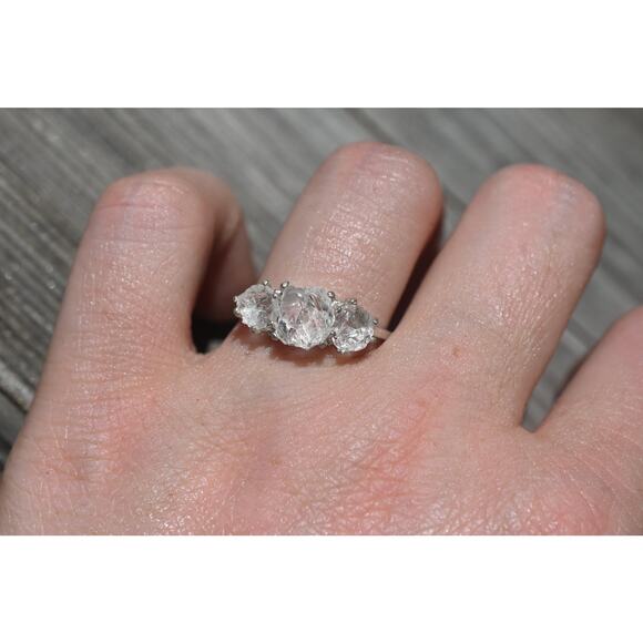 alternative raw diamond engagement rings, raw crystal size 4 5 6 7 8 8 9 10 11 - Picture 2 of 4